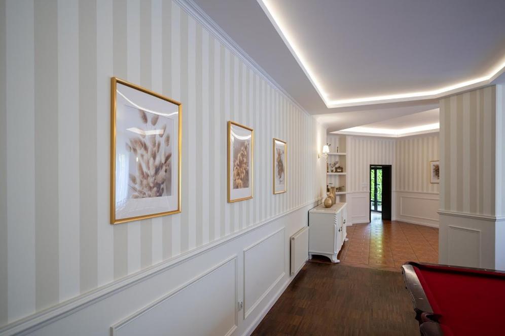 Hotel Lord Debica Ngoại thất bức ảnh
