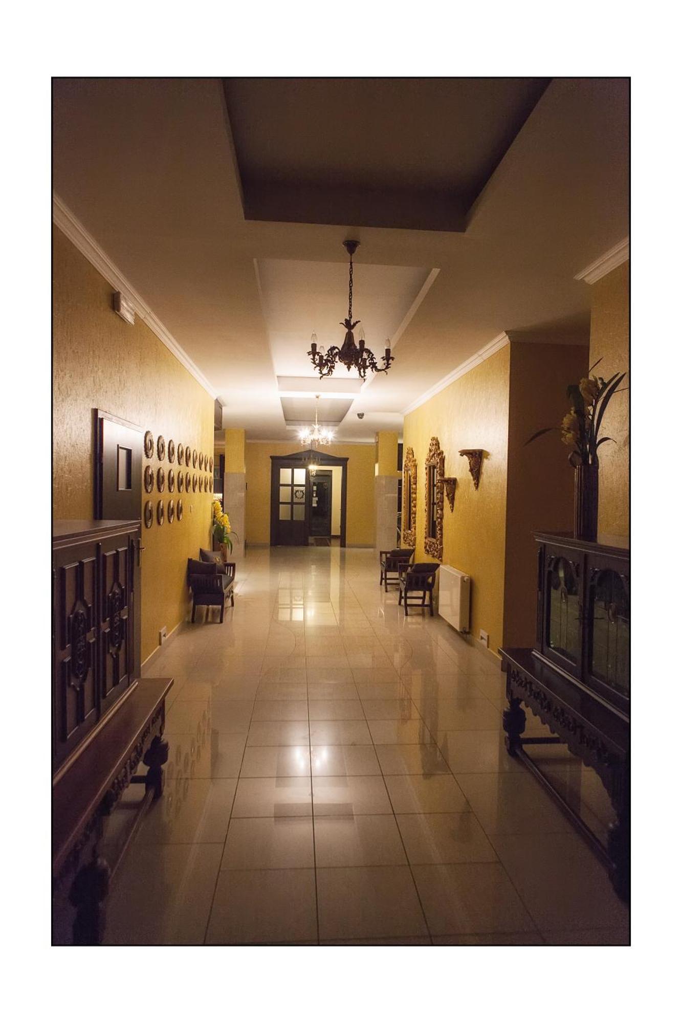 Hotel Lord Debica Ngoại thất bức ảnh